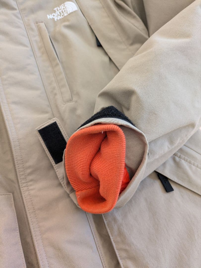 THE NORTH FACE ベージュ ダウンジャケット