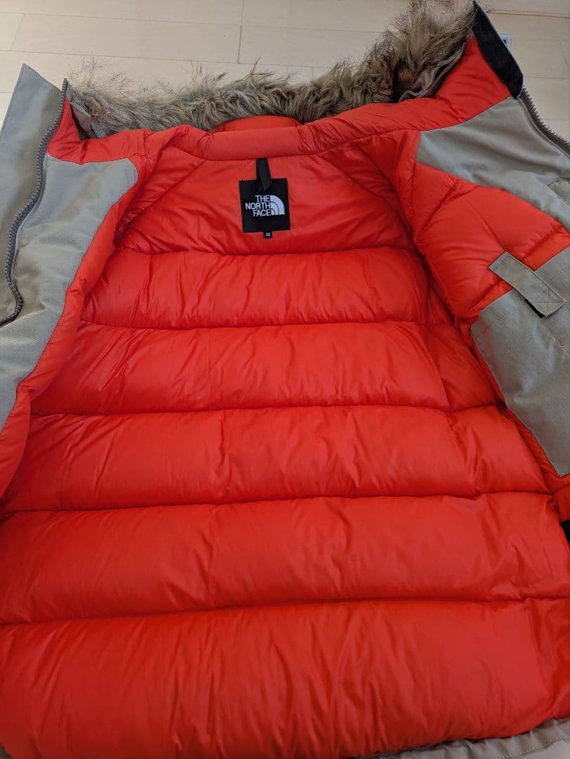 THE NORTH FACE ベージュ ダウンジャケット