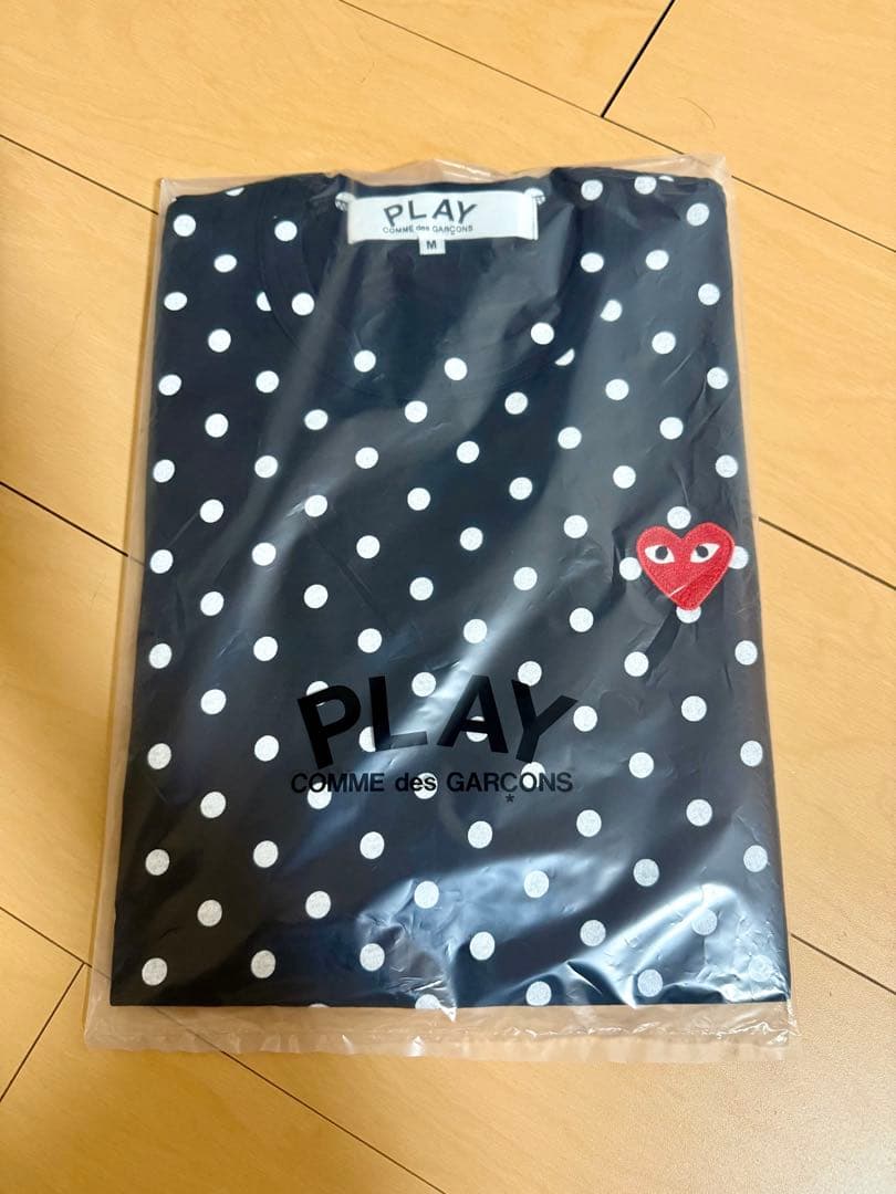 土日セールPLAY コムデギャルソン ドット柄ロンT赤ハートワッペン黒ブラックM