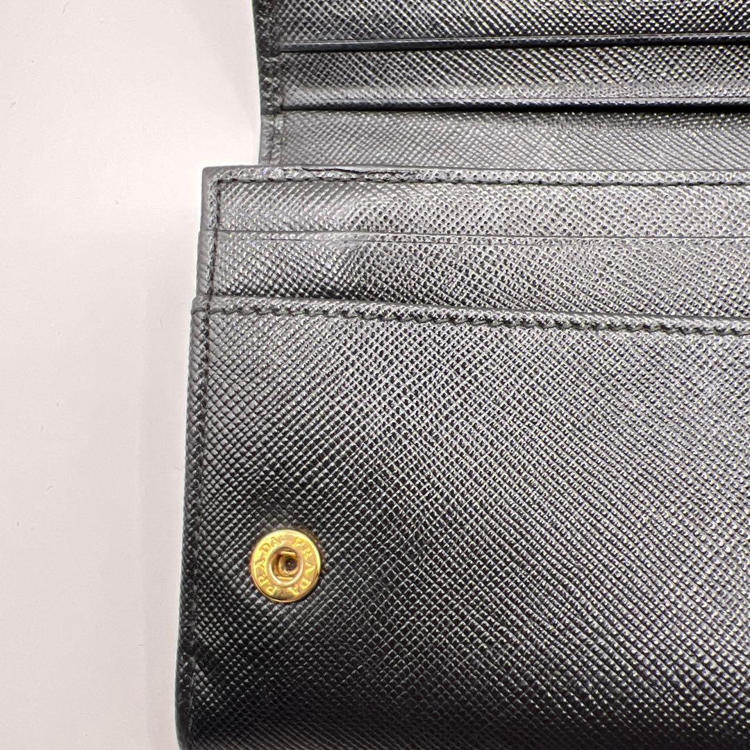 パン子プラダ　リボン　ブラック　長財布　ゴールドロゴ　スナップボタン