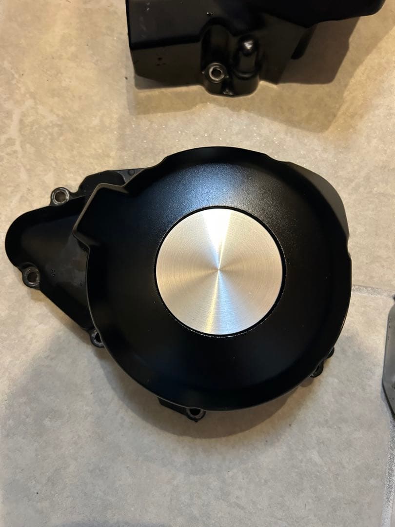 Z900RS エンジンカバー