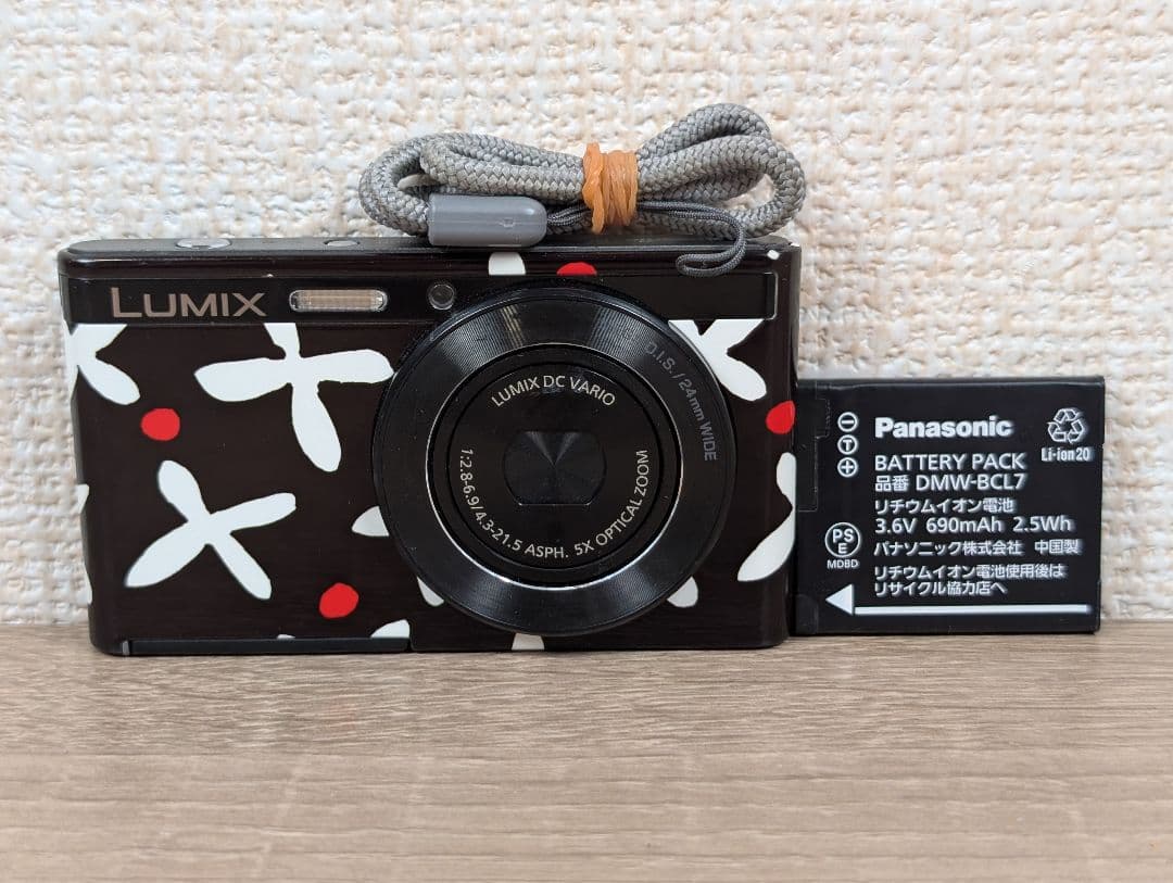 【希少・限定モデル】Panasonic LUMIX DMC-XS1 すずしろ草