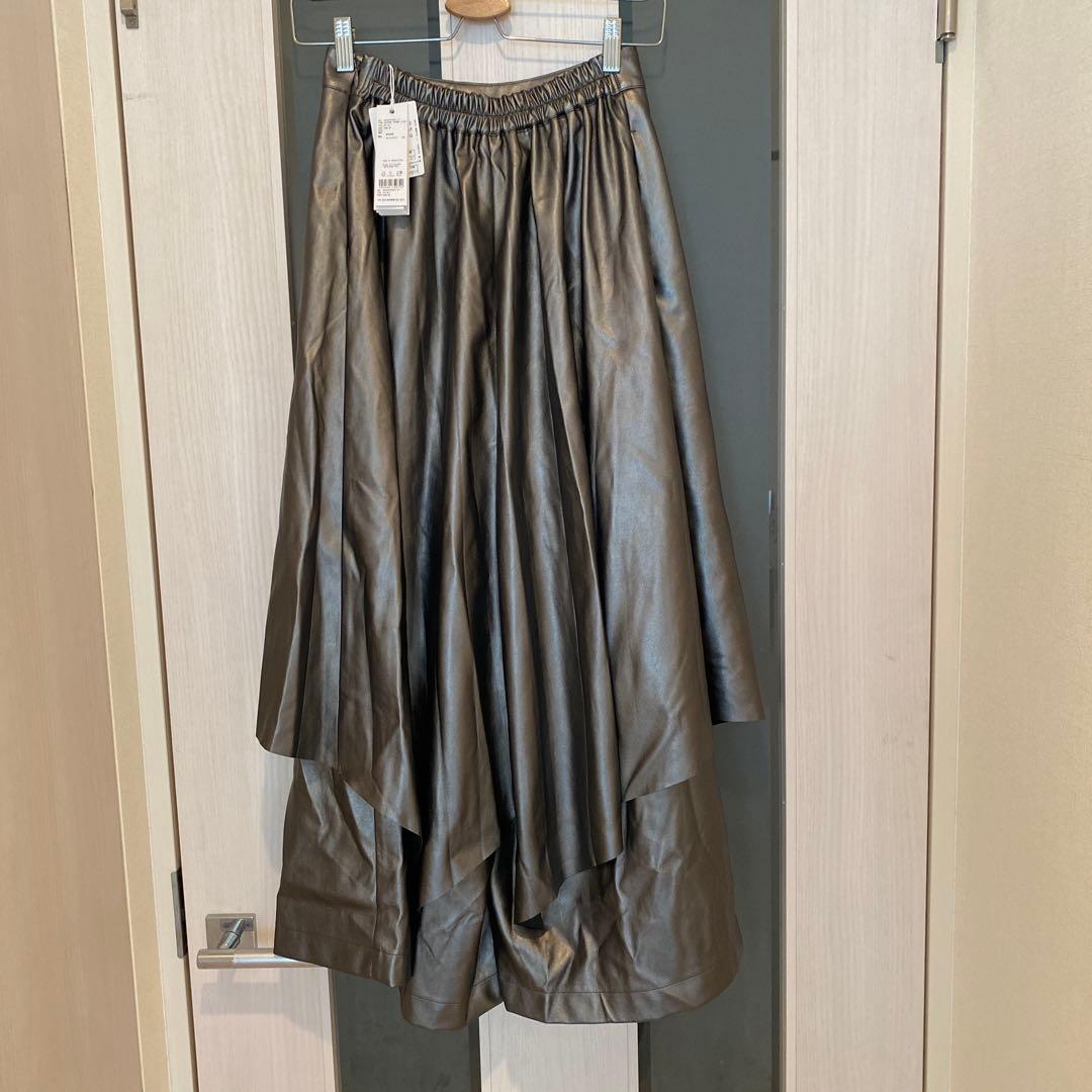 新品un3d フェイクレザーアシメレイヤードパンツ38サイズ