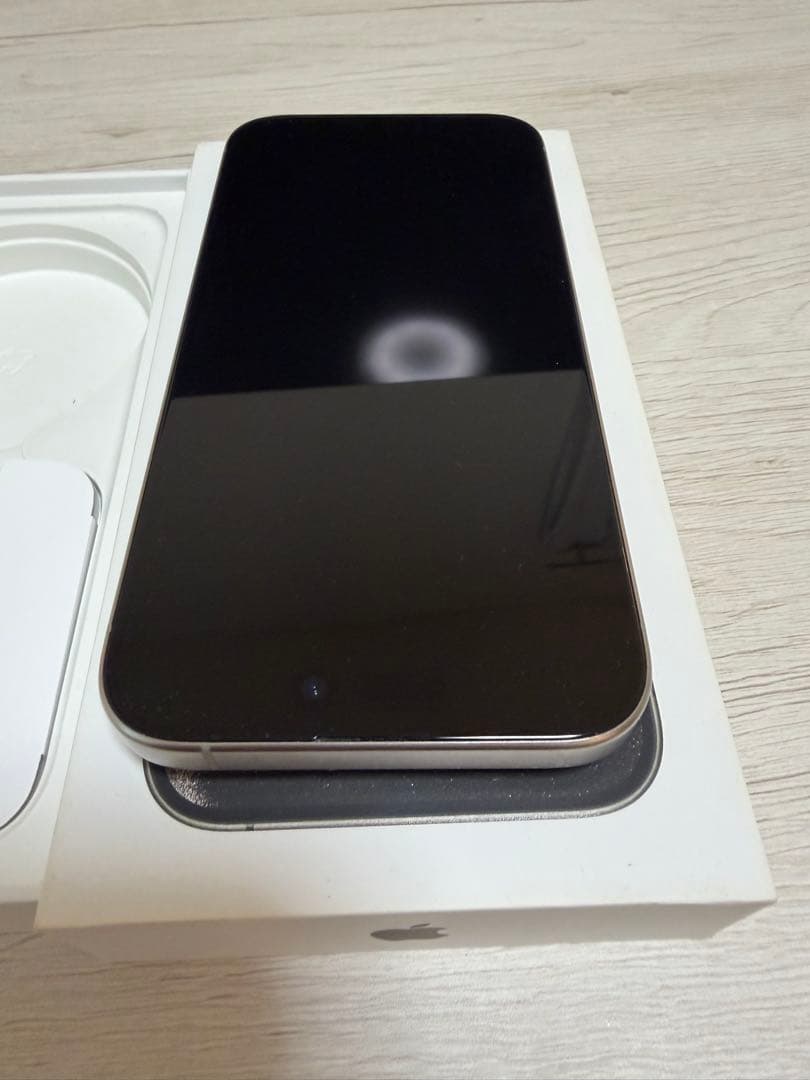 [美品]iPhone15 Pro 128GBナチュラルチタニウム　SIMフリー