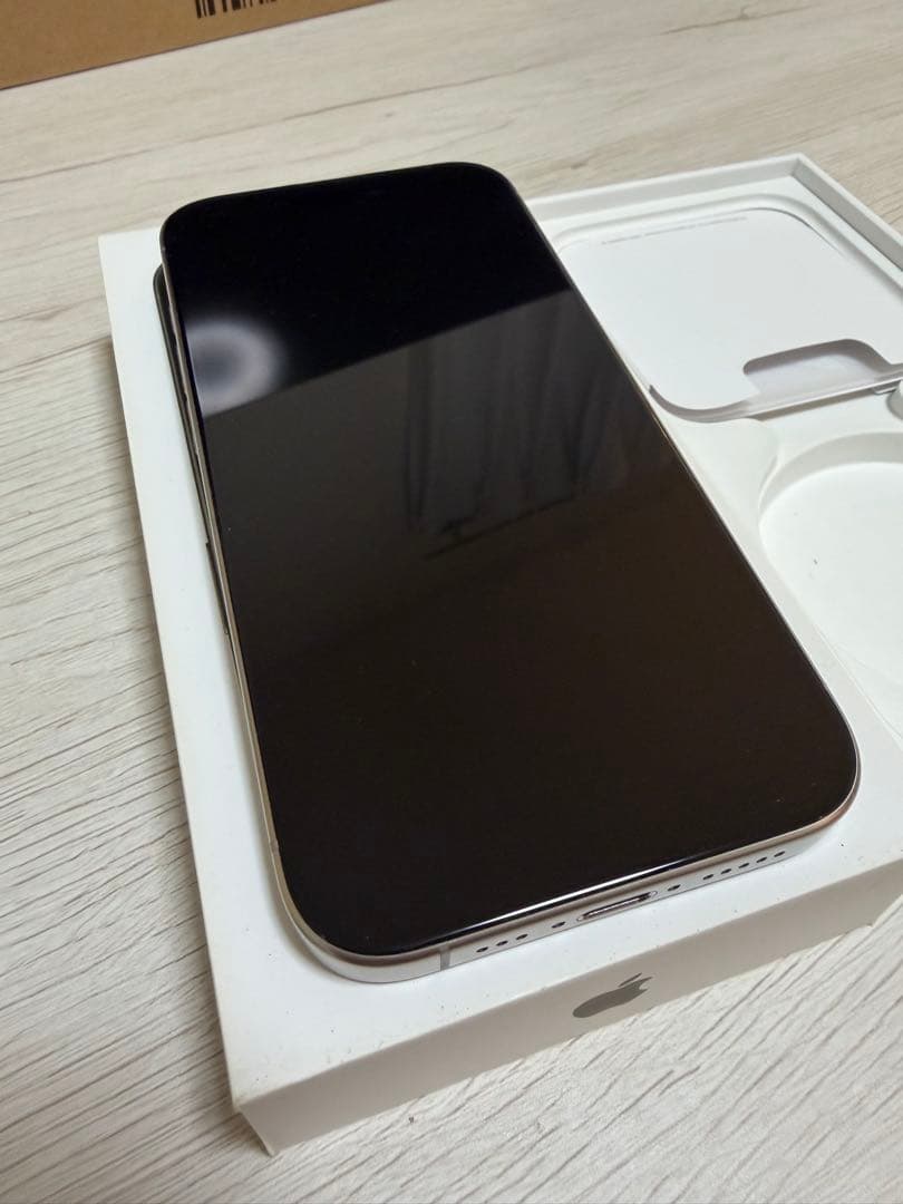 [美品]iPhone15 Pro 128GBナチュラルチタニウム　SIMフリー