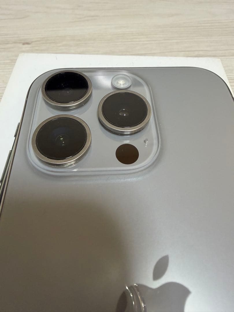 [美品]iPhone15 Pro 128GBナチュラルチタニウム　SIMフリー