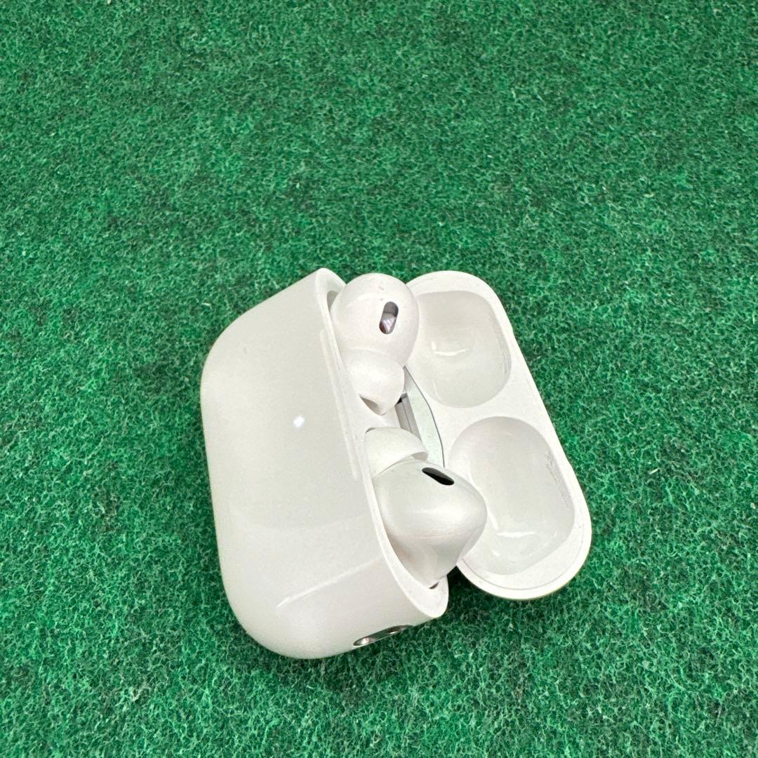 AirPods本体 ホワイト