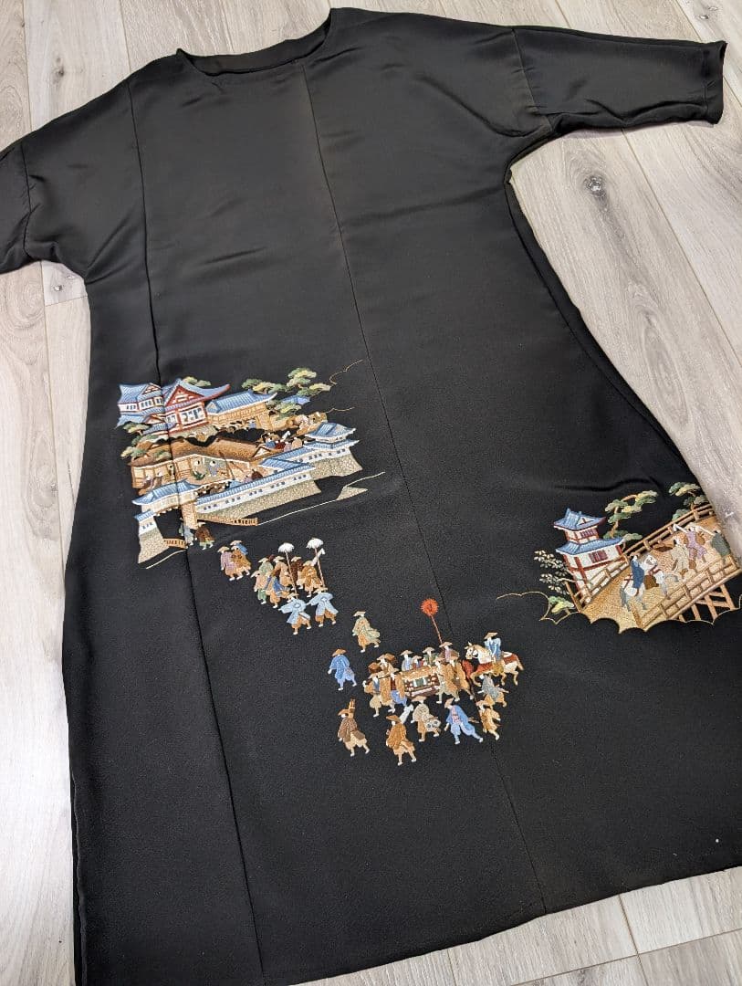 新品留袖ドレス着物リメイクワンピース正絹大名行列刺繍М〜LL結婚式日焼けあり値下