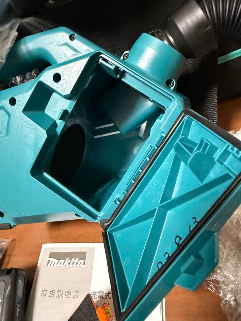 Makita 掃除機 CL121D マキタ おまけ多数 未使用