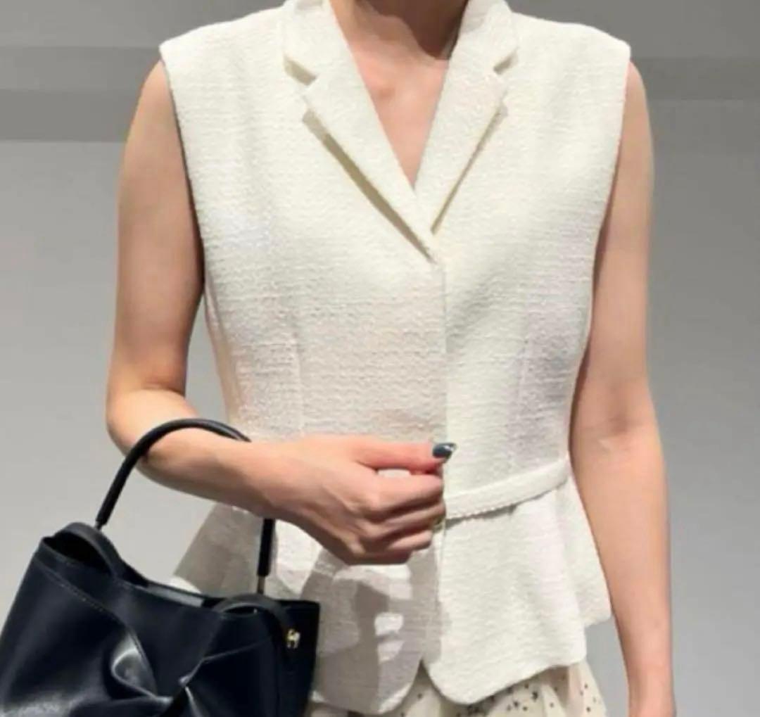 CELFORD 新品未使用　ベルト付きペプラムショートジレ　セルフォード　MIX