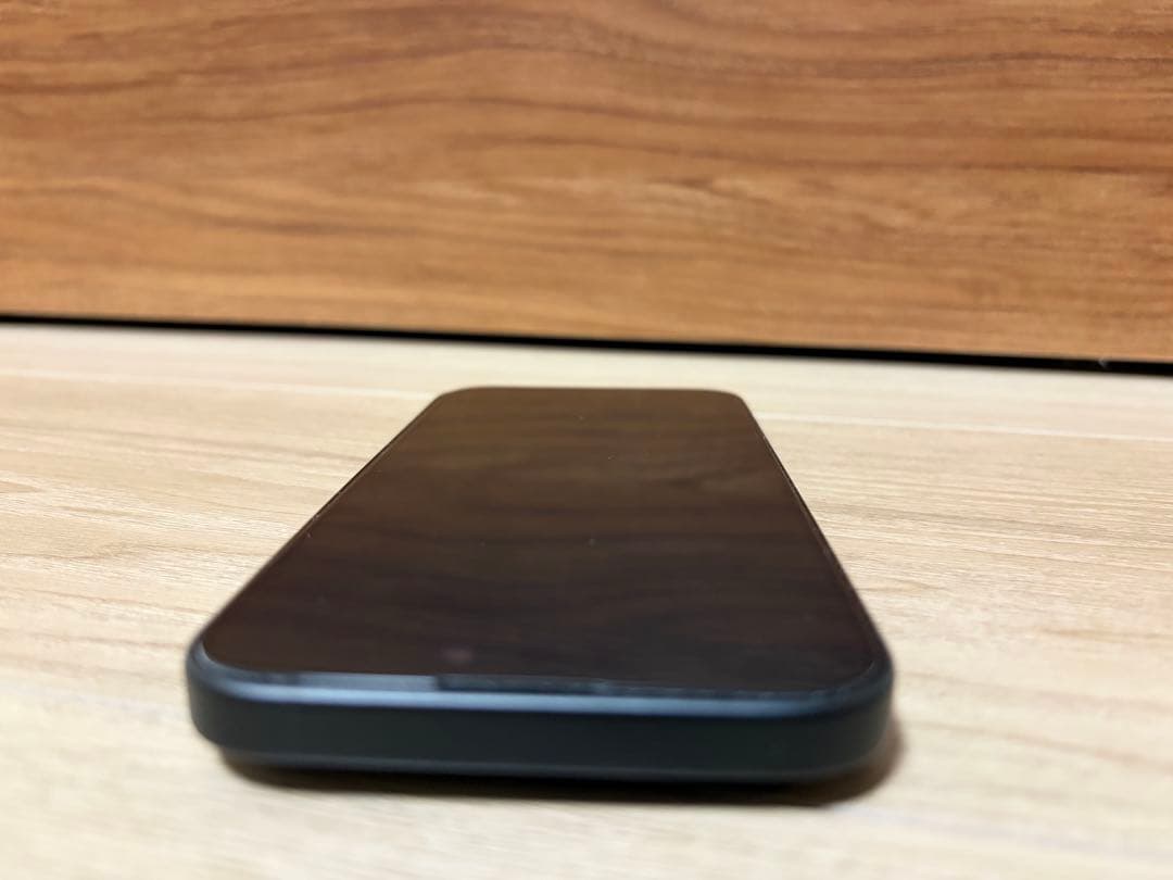 Apple iPhone 15 ブラック 本体　128