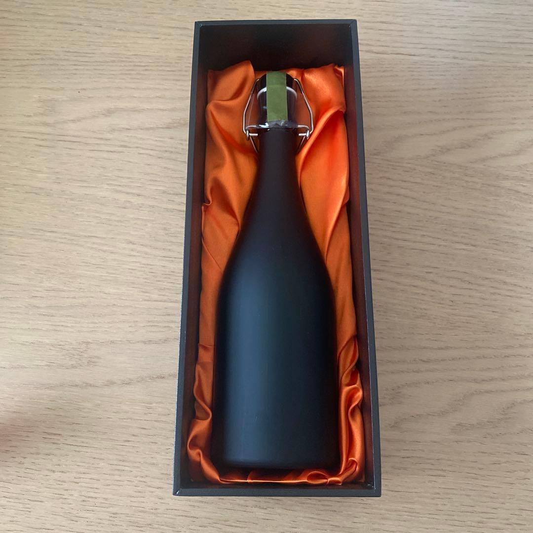 極上森伊蔵 長期熟成酒　かめ壺焼酎 ギフトボックス入り　720ml