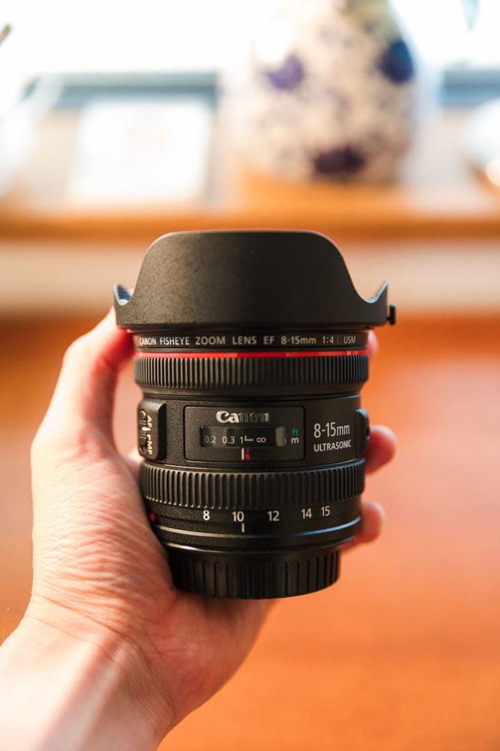 Canon EF 8-15mm f/4L USM ズームレンズ