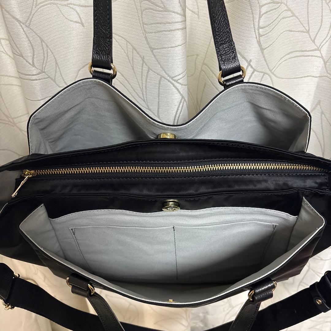 未使用ラシット大容量三層構造ポケット多数15インチPC入るお仕事2wayバッグ