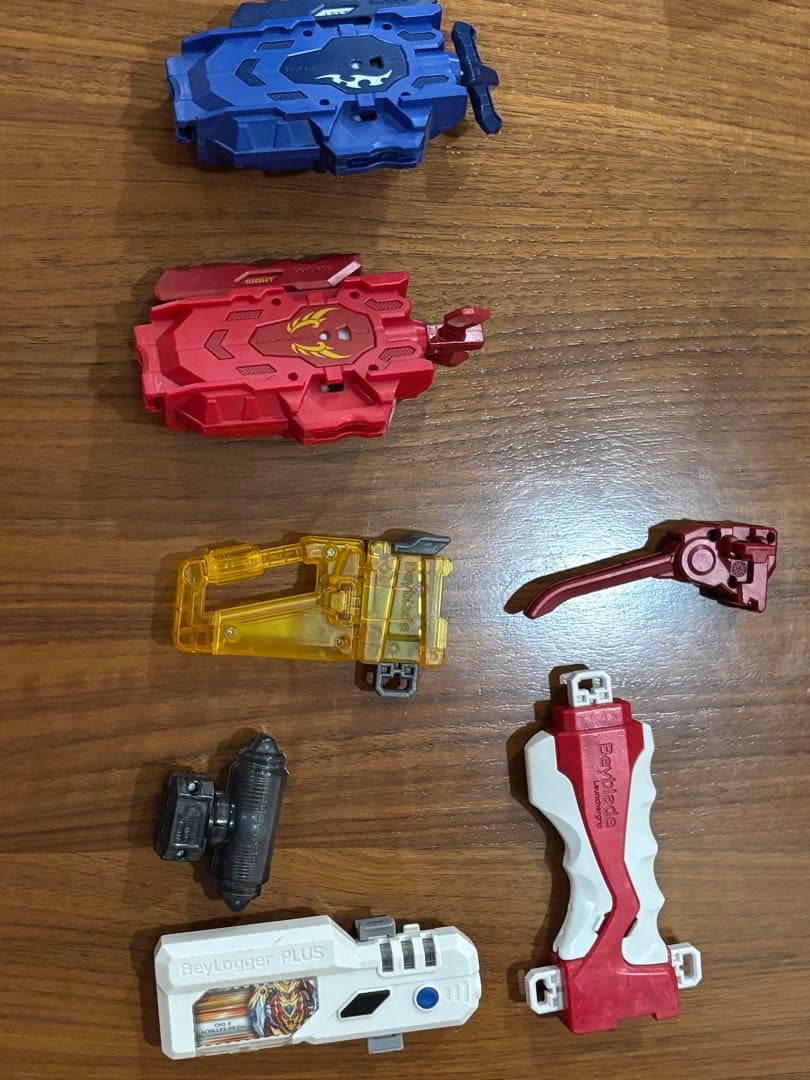 ベイブレードバースト大量まとめ売り　レイヤー、ディスク、ドライバーなど