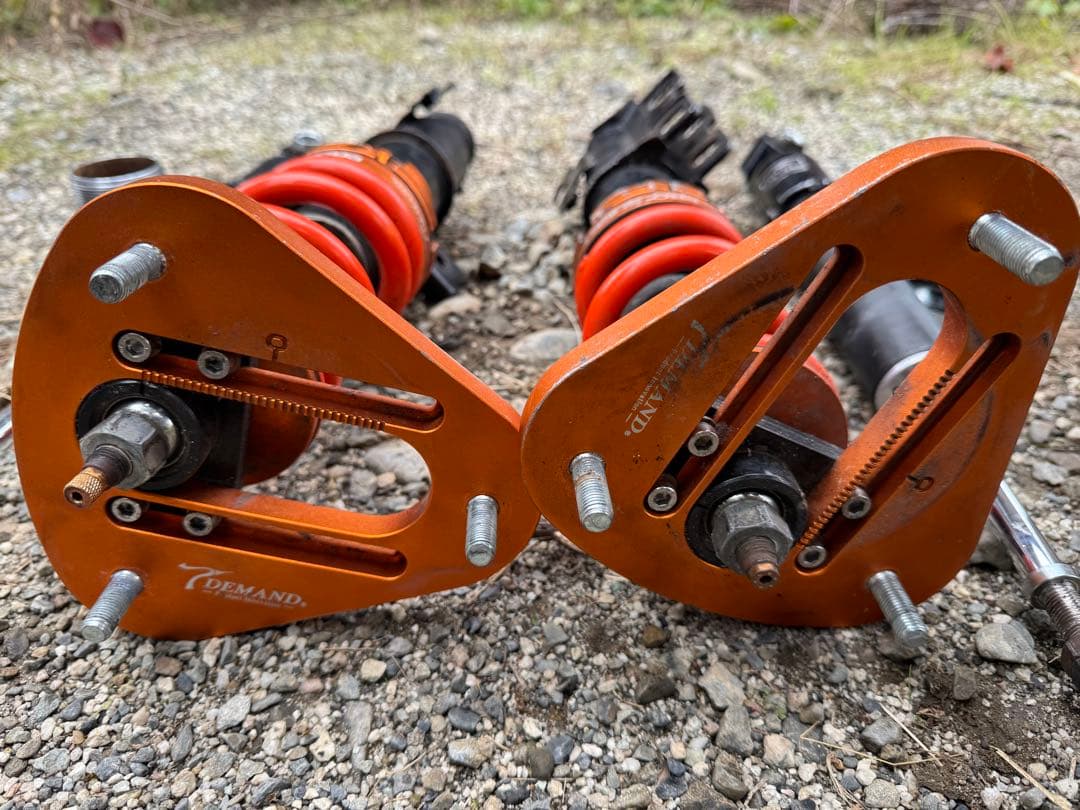 50プリウス車高調　t-demand