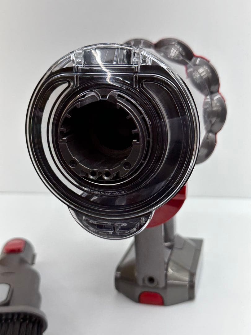 ダイソン　掃除機　dyson デジタルスリムV8 SV18 本体　バッテリー付き