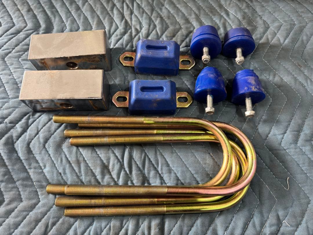 ハイエース　200系　2インチ　ローダウンブロックキット　ナロー　ワイド　標準