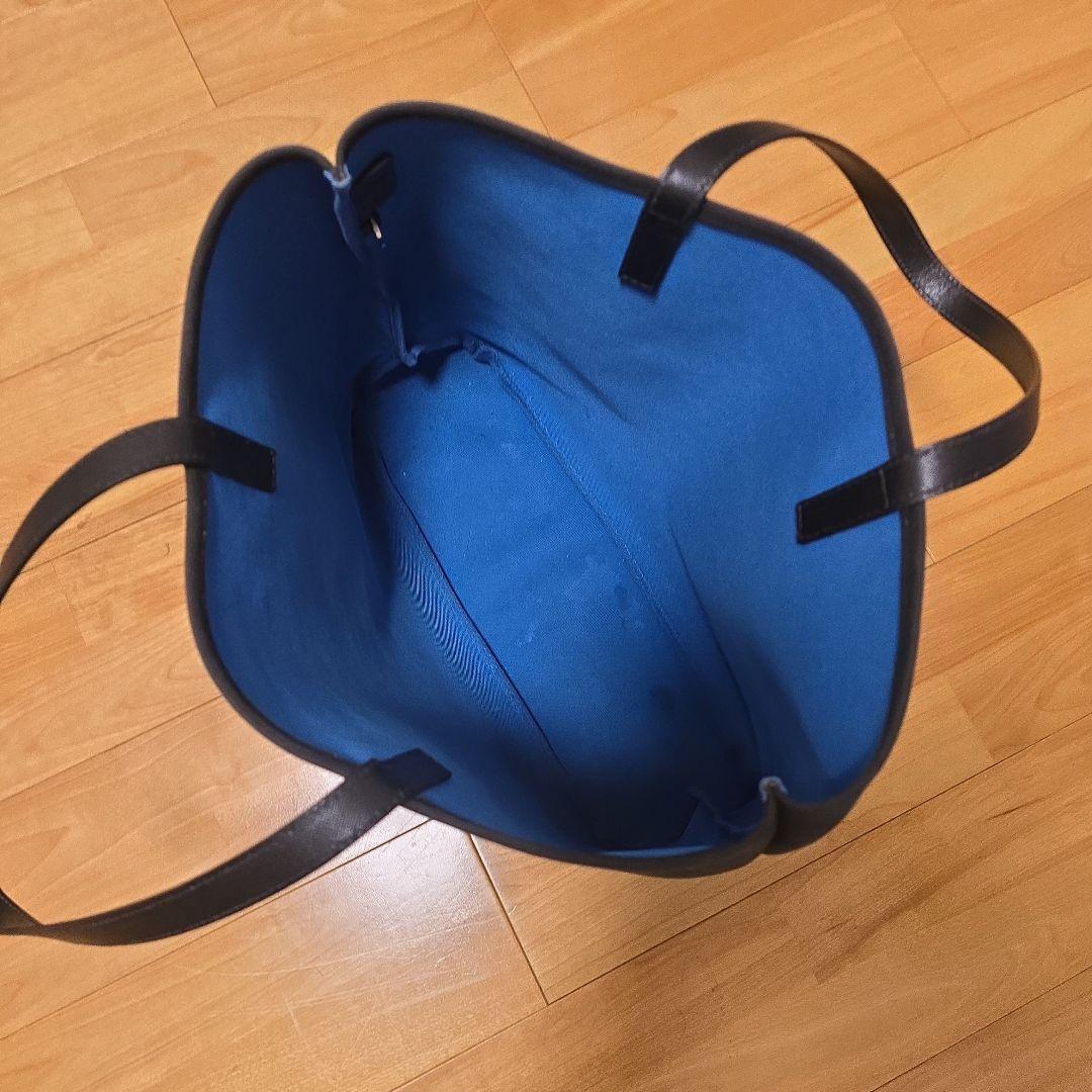 PRADA☆大きめ ロゴ バッグ ☆黒