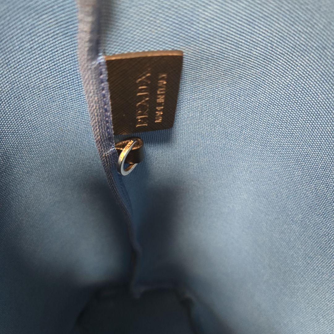 PRADA☆大きめ ロゴ バッグ ☆黒