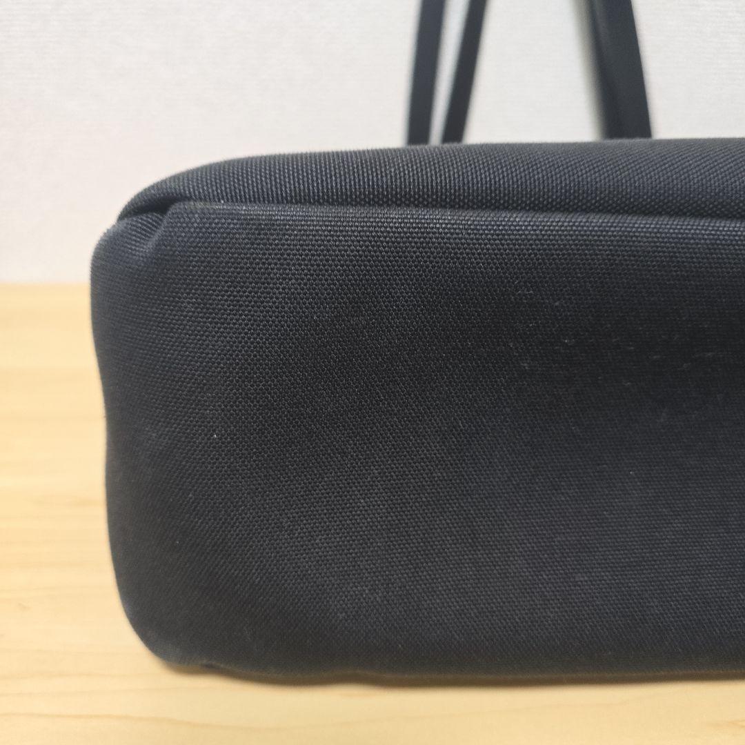 PRADA☆大きめ ロゴ バッグ ☆黒