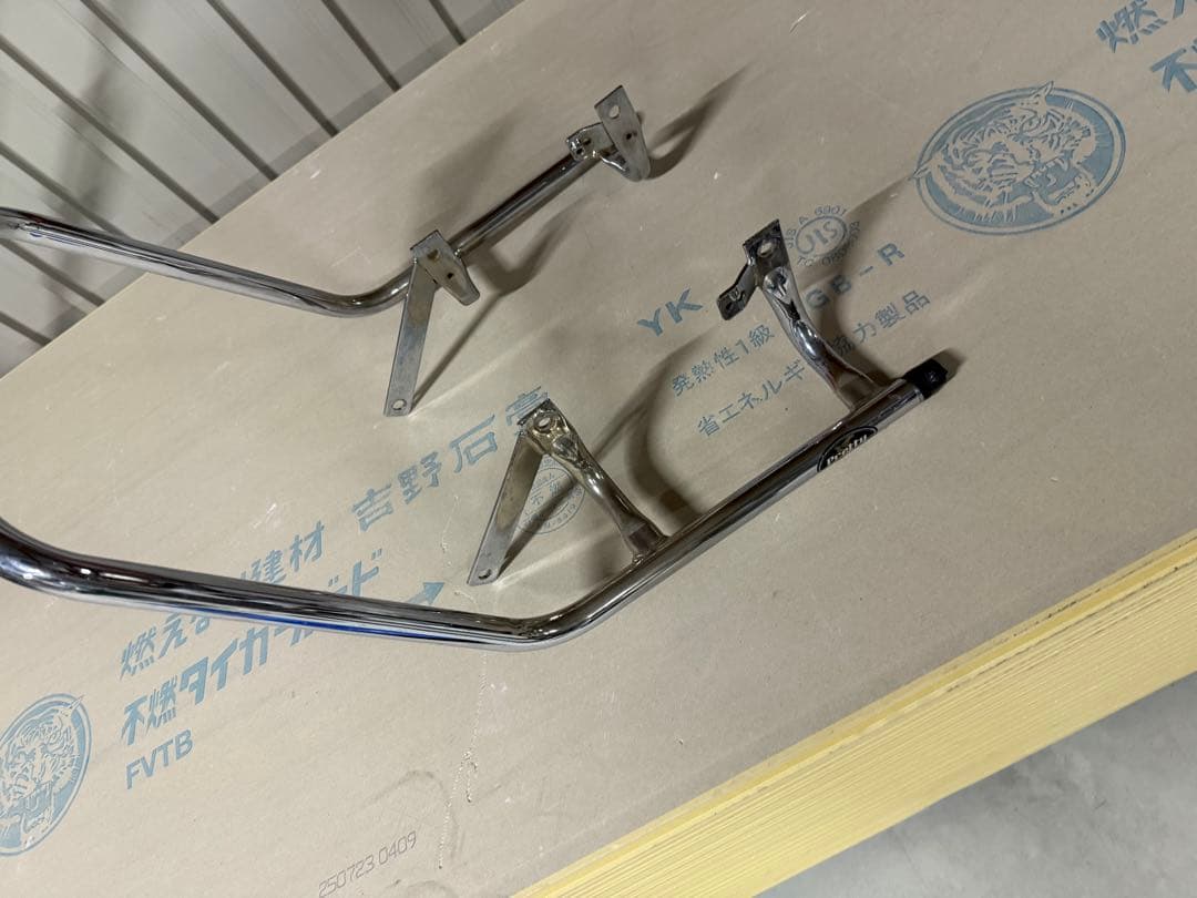 CBR400F用タンデムバー　プリティーレーシング