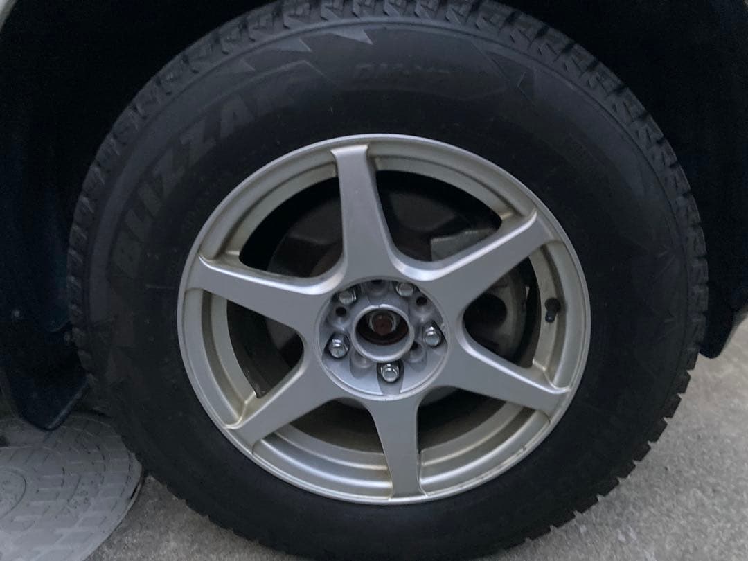 ブリヂストン DM-V2 215/70r16 タイヤ・ホイールセット　山たっぷり