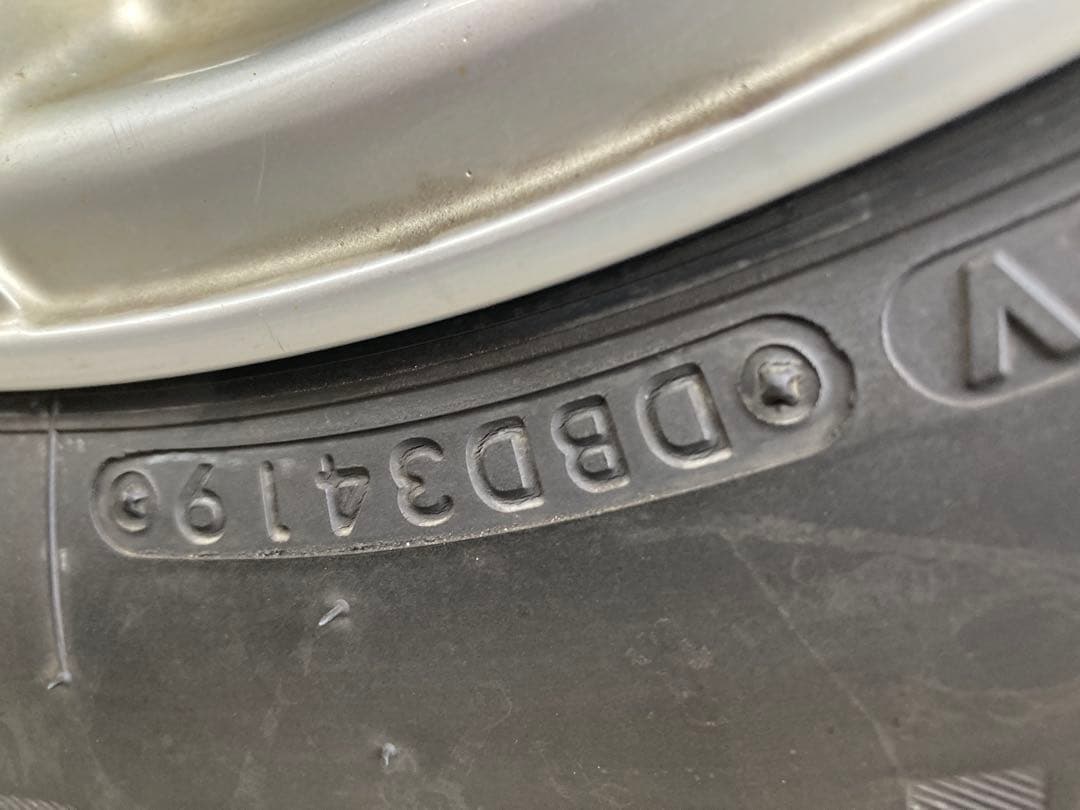 ブリヂストン DM-V2 215/70r16 タイヤ・ホイールセット　山たっぷり