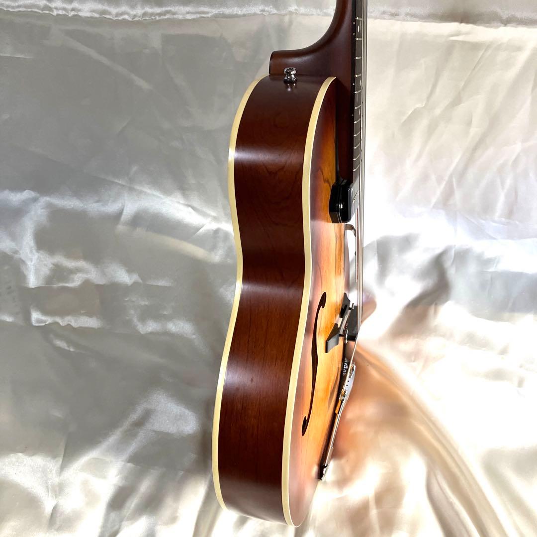 Godin 5th Avenue フルアコースティックギター