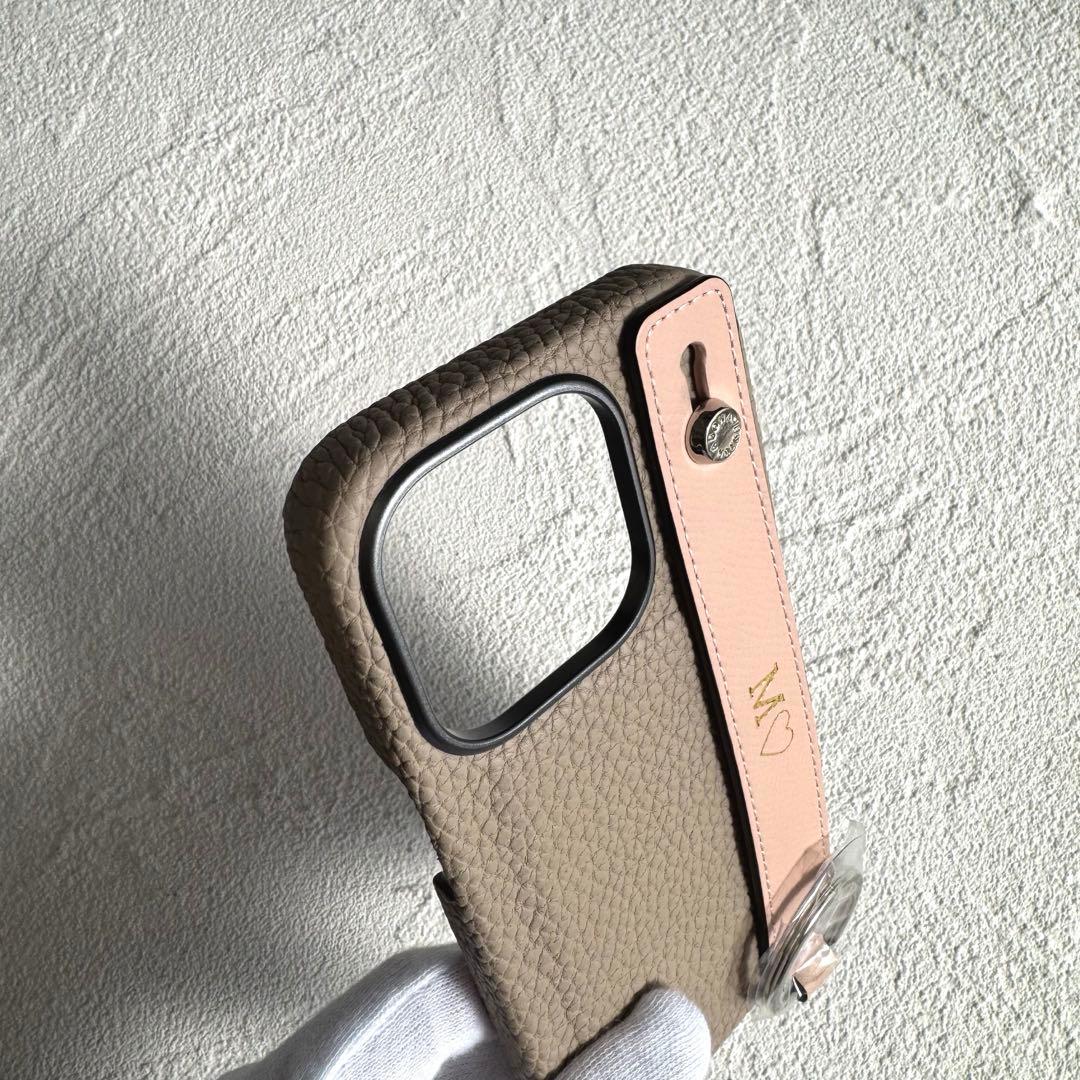 【新品】ボナベンチュラ iPhone15pro ケース ハンドル付きカバーケース