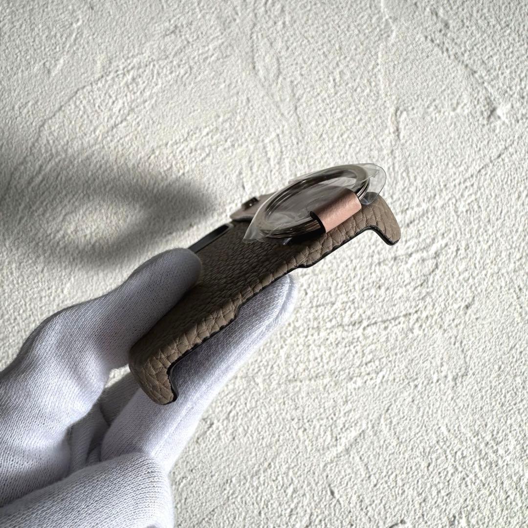 【新品】ボナベンチュラ iPhone15pro ケース ハンドル付きカバーケース