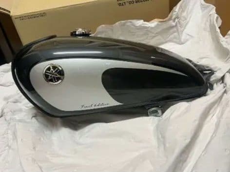 (超美品)Yamaha SR400 タンク