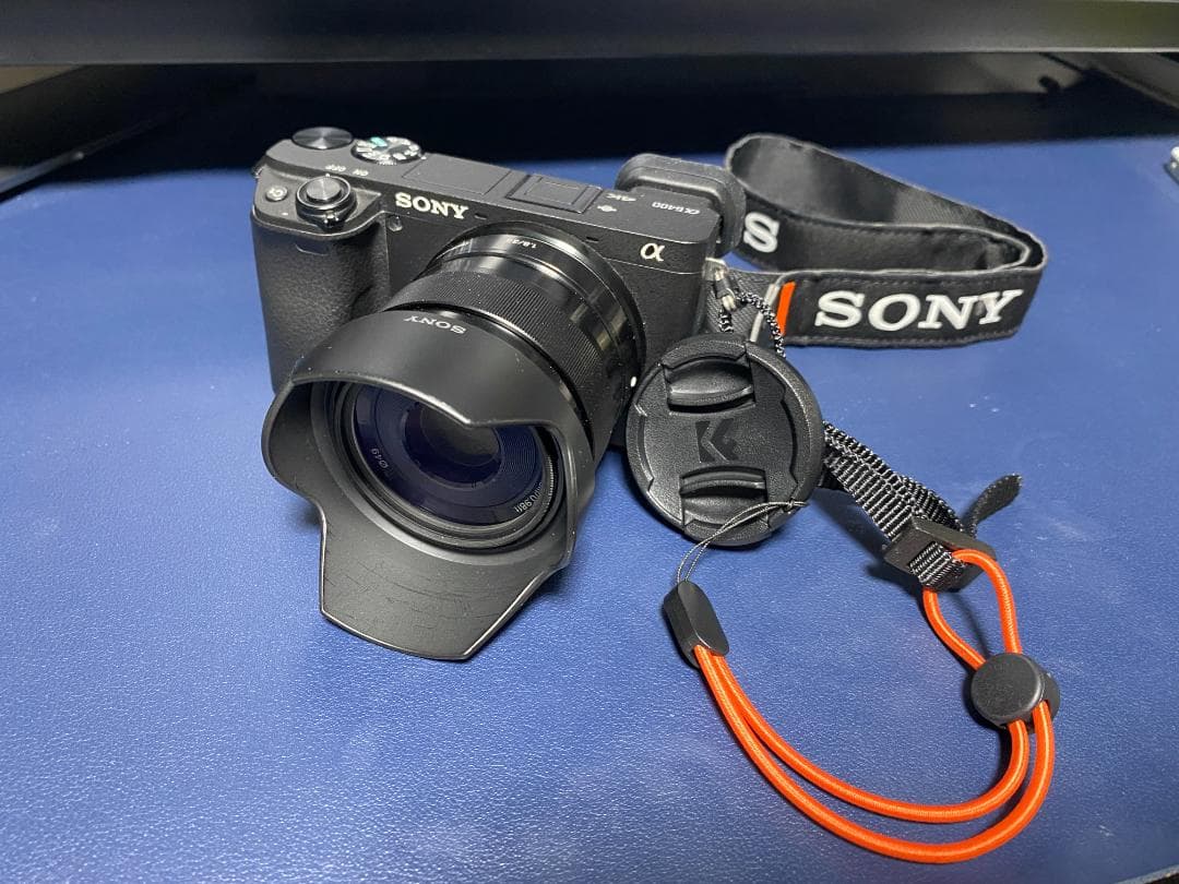 【週末限定価格】SONY α6400＋E35mm F1.8セット　ミラーレス一眼
