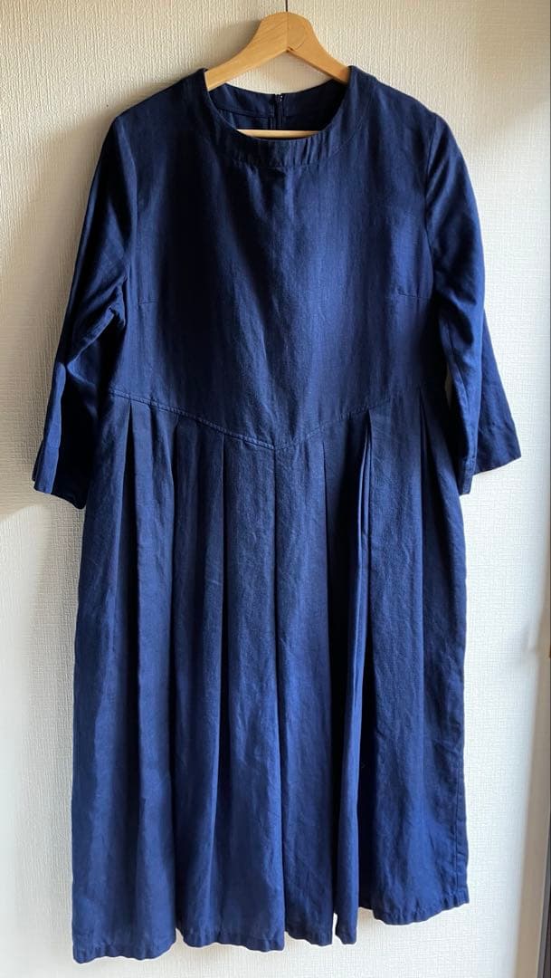 （お値下げ中）wafu.リネンワンピース　鍵盤タック　 カラー/ブルーニュイ