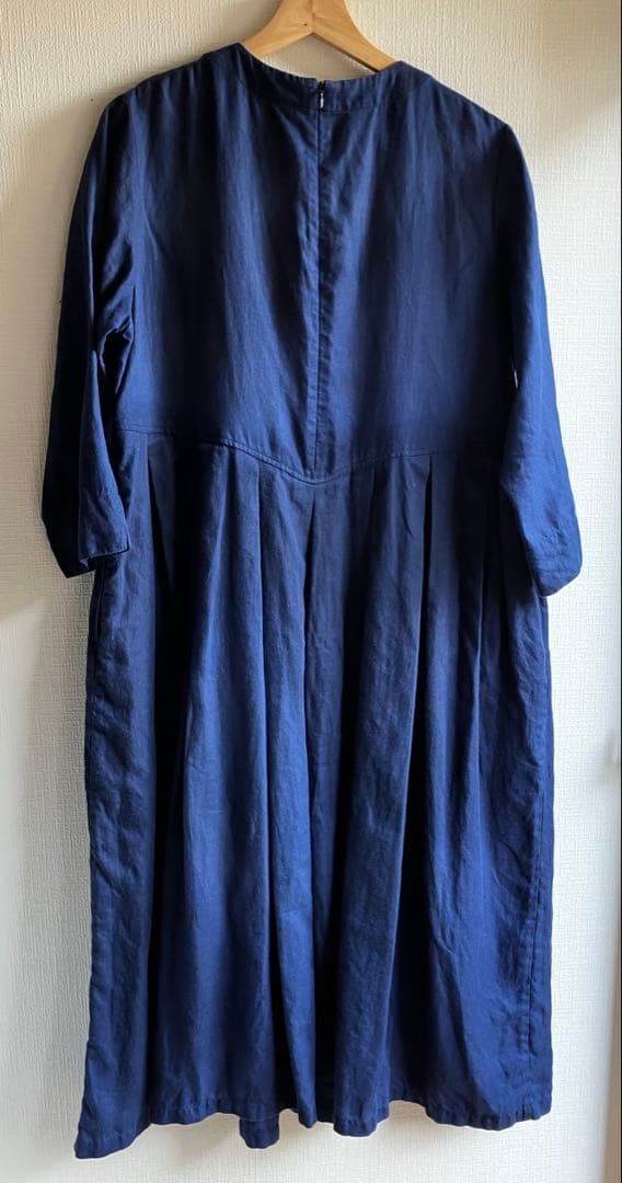 （お値下げ中）wafu.リネンワンピース　鍵盤タック　 カラー/ブルーニュイ
