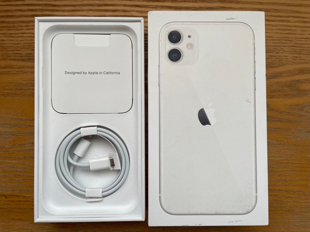 Apple iPhone 11 ホワイト 本体と箱とケーブル付