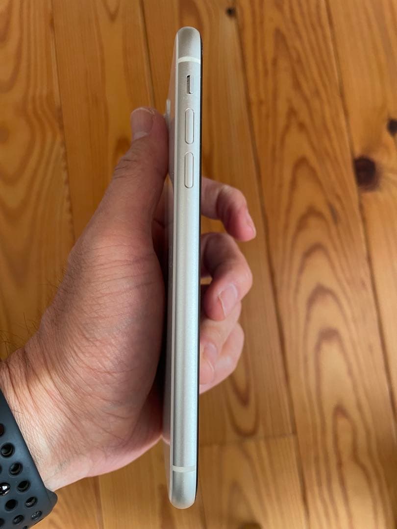 Apple iPhone 11 ホワイト 本体と箱とケーブル付