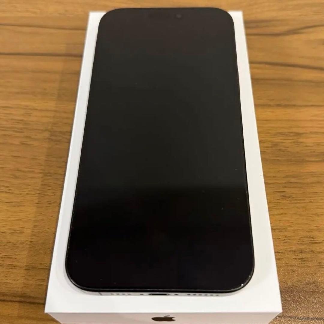【美品】iPhone 16 Pro Max 512GB ブラックチタニウム