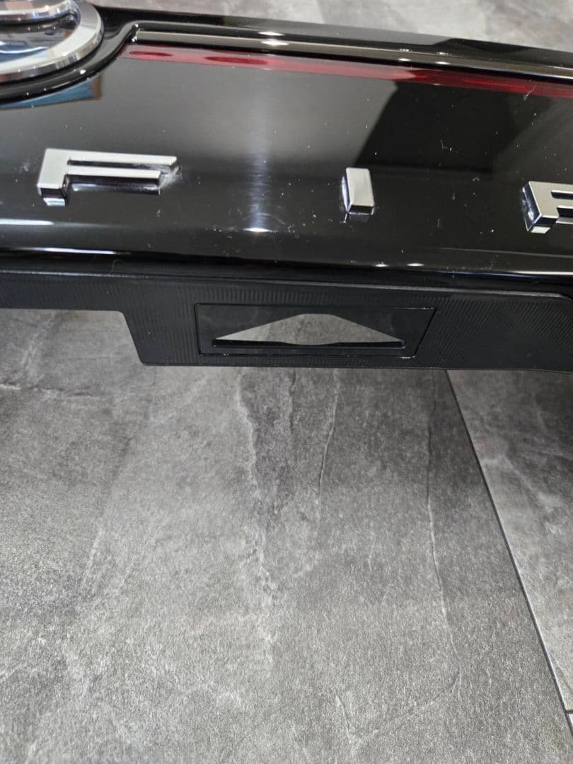 トヨタ　40系　ヴェルファイア　リアガーニッシュ　テールランプ