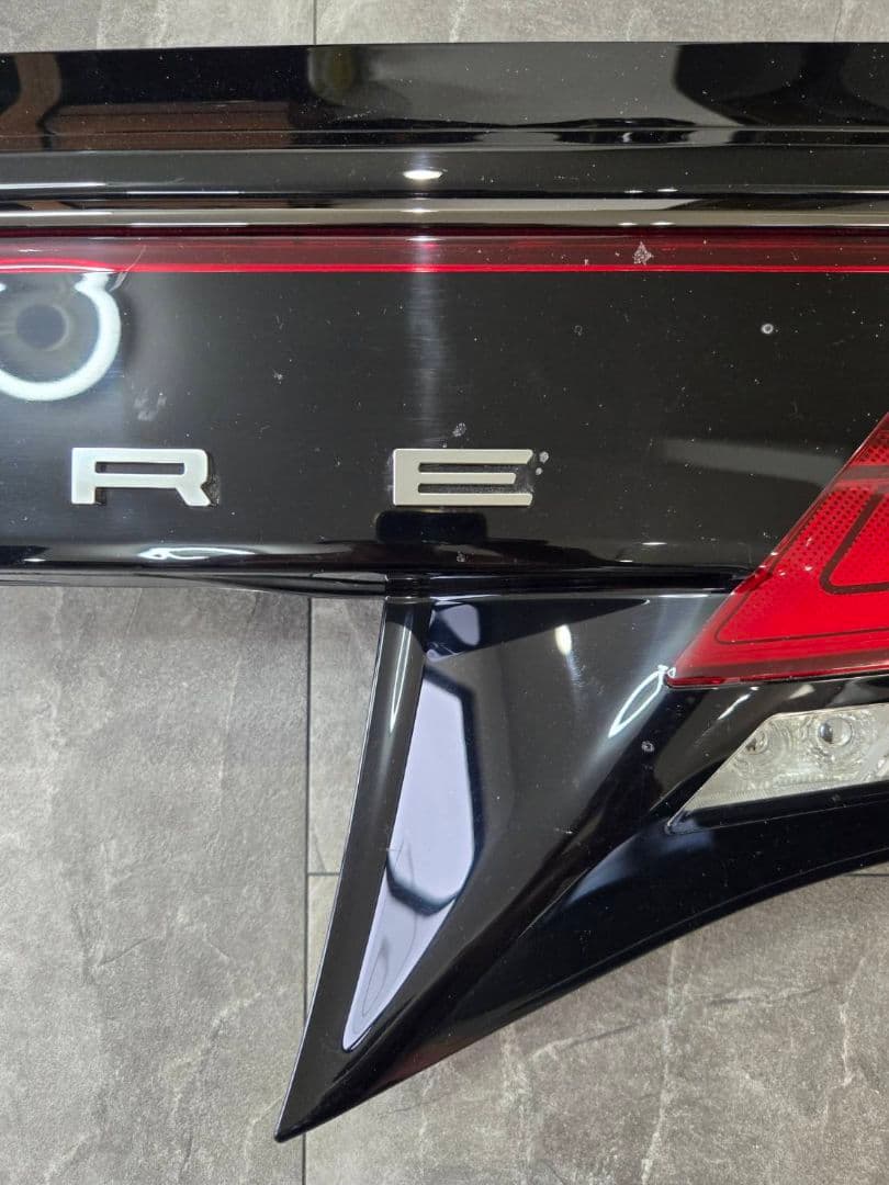 トヨタ　40系　ヴェルファイア　リアガーニッシュ　テールランプ