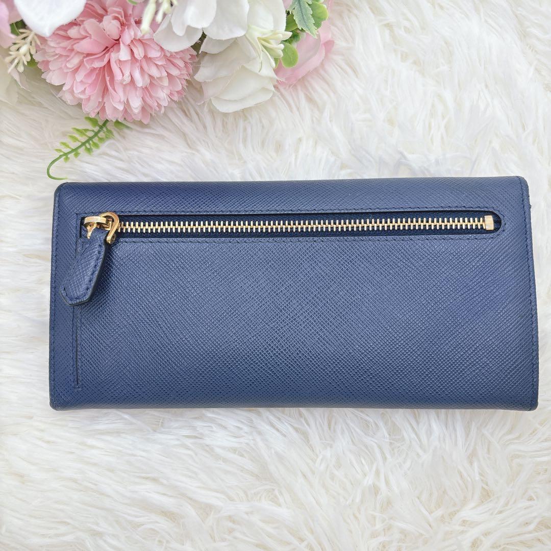 極美品✨PRADA サフィアーノレザー フラップ 長財布 メタルロゴ ネイビー