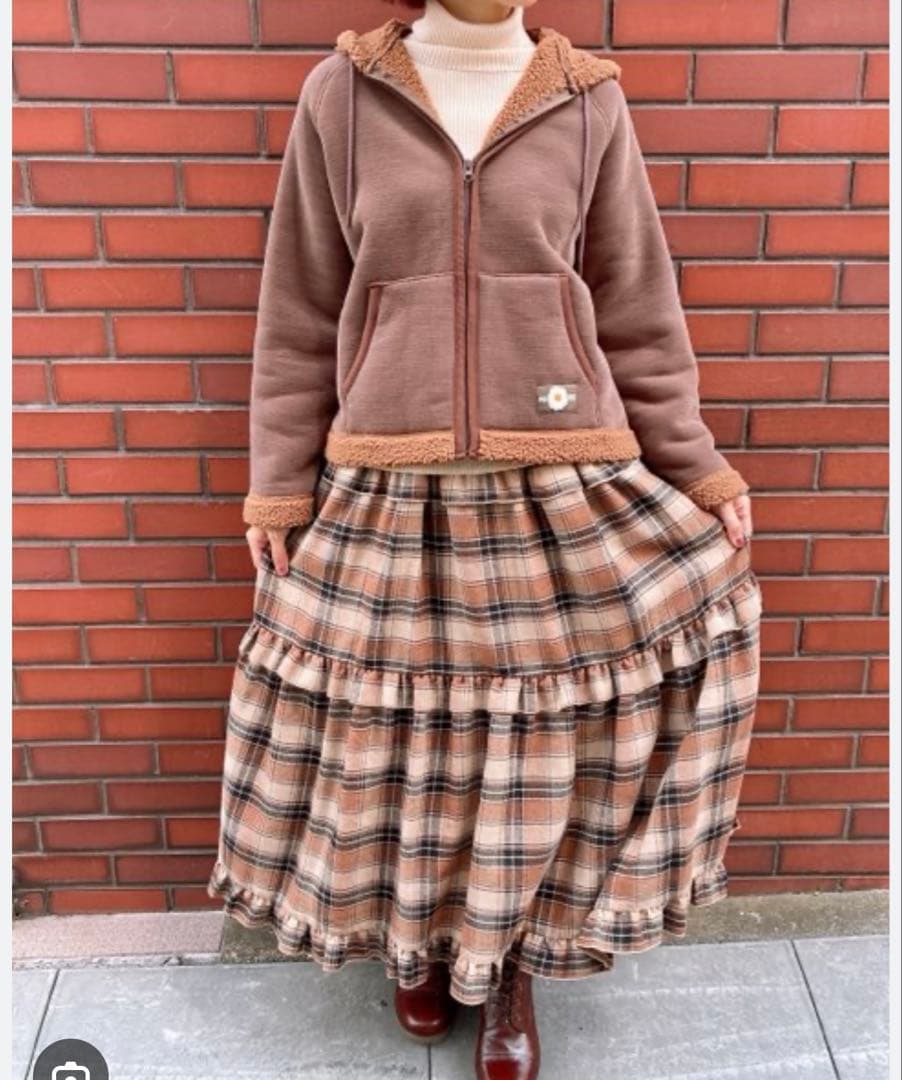 ピンクハウス名古屋ＪＲ高島屋限定フード付きボアジャケットとチェック柄スカート