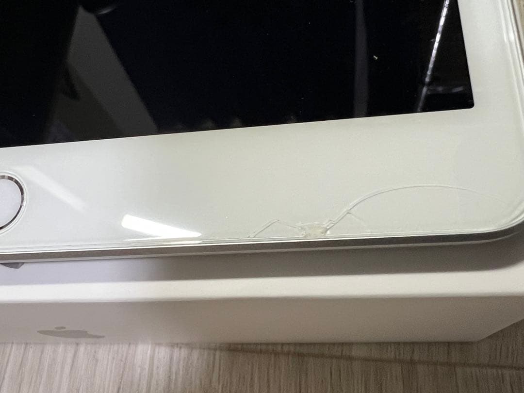 iPad第8世代 128GB シルバーWi-Fiモデル