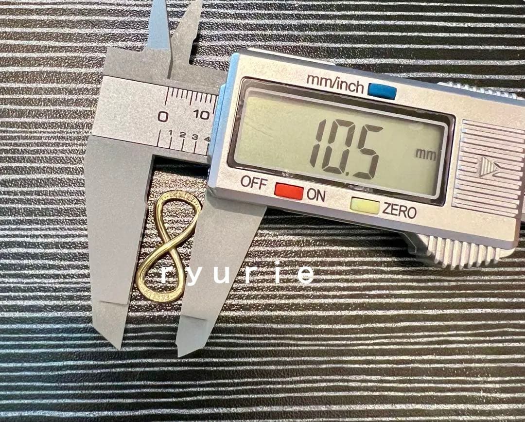 18金ペンダントタップ ／チャーム　インフィニティ　セール❣️