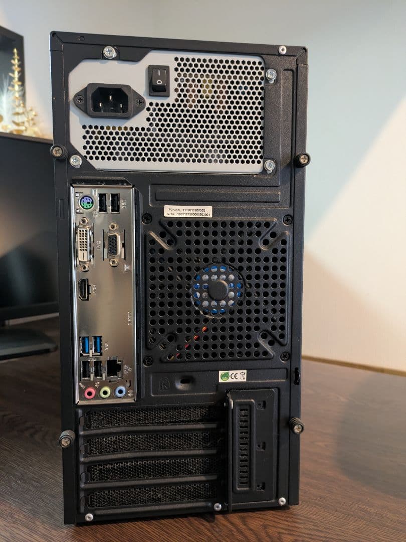 【極上美品】BTOパソコン ツクモ エアロストリームRM7J-D180/T2