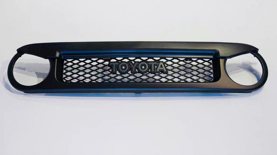 FJクルーザー フロントグリル 怒り目 アイライン