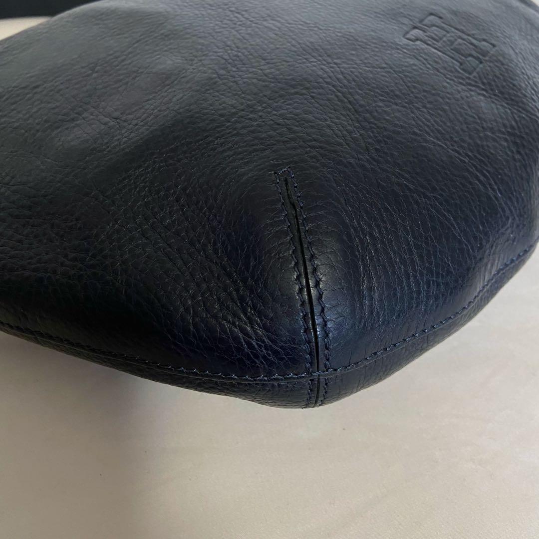 極美品✨ヒロフ ショルダーバッグ 2WAY 本革 ロゴ型押し ダークネイビー M