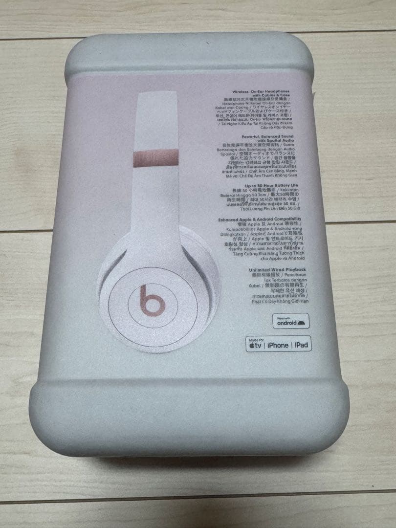 新品未開封　Beats Solo 4 ヘッドフォン　クラウドピンク