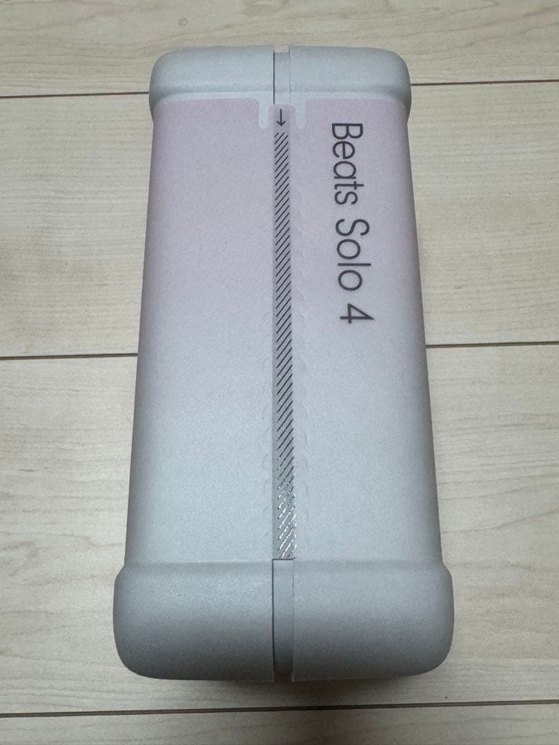 新品未開封　Beats Solo 4 ヘッドフォン　クラウドピンク