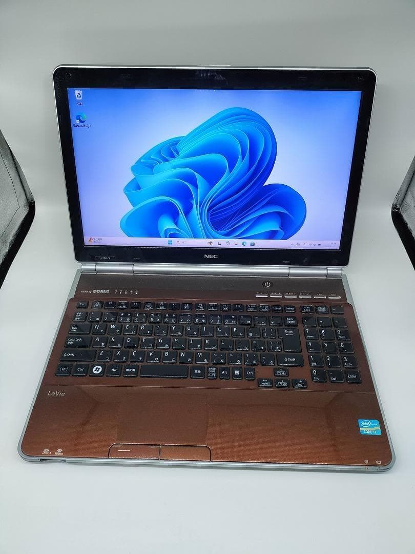 【NEC】爆速Corei7/新品SSD256GB 15.6 ノートパソコン D8